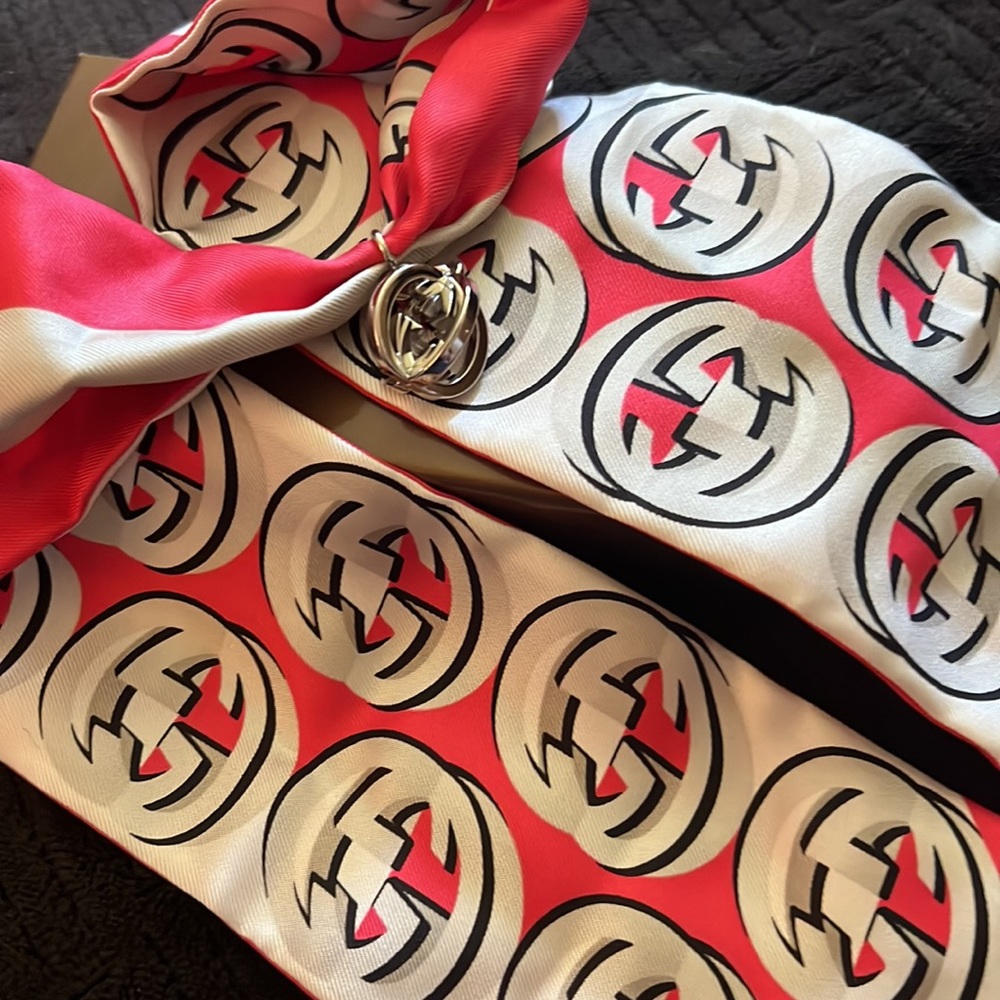 Gucci silk scarf GG monogram cones with scarf ring - Picture 8 of 8